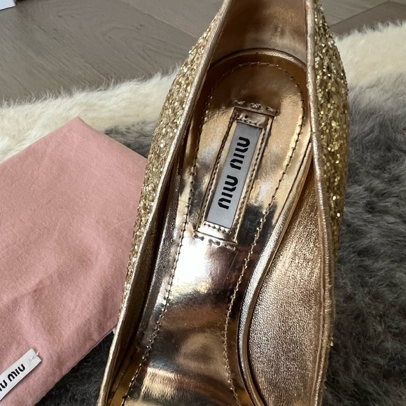 Authentic Miu Miu Gold Glitter Open-Toe Heels – Size 6.5 - Picture 6 of 16